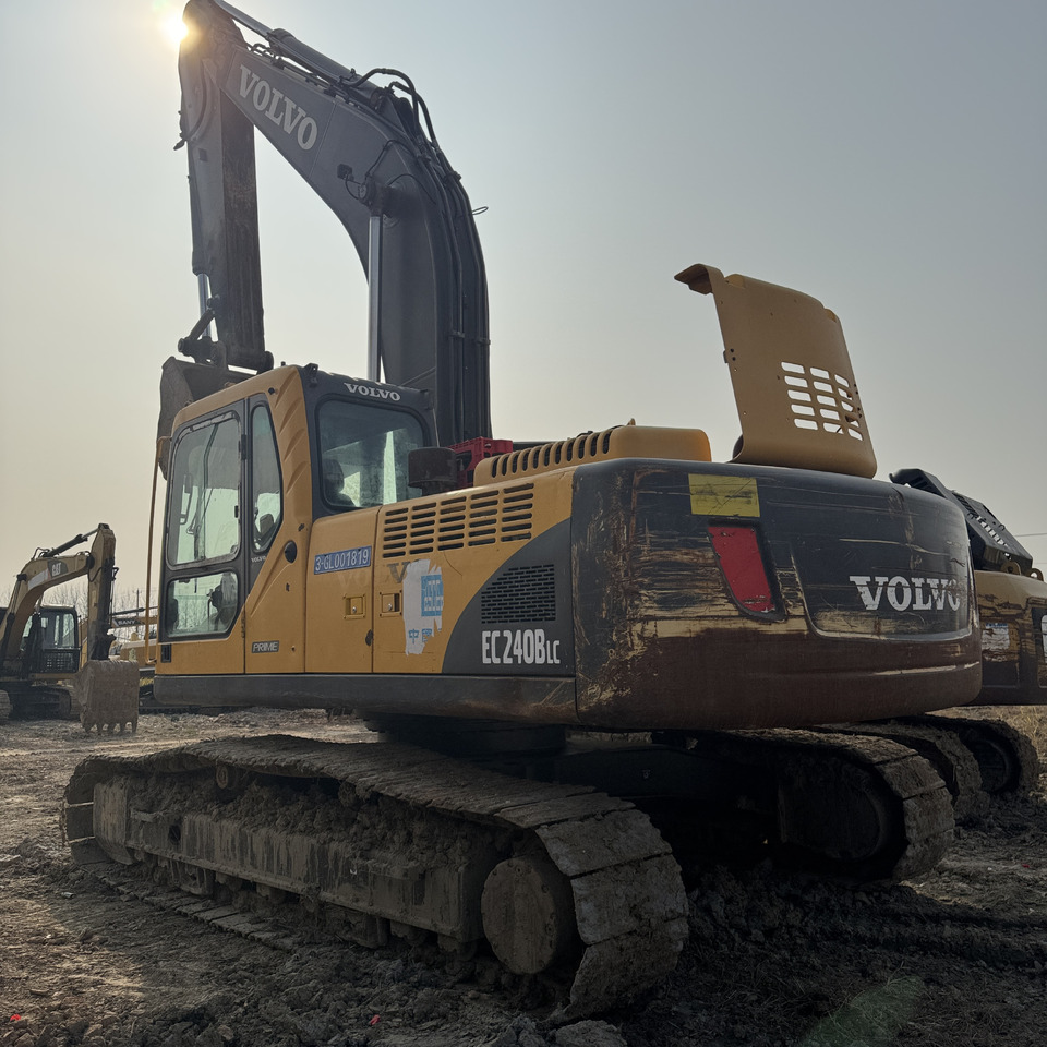 VOLVO EC240BLC - Excavator pe şenile: Foto 2 VOLVO EC240BLC - Excavator pe şenile: Foto 2