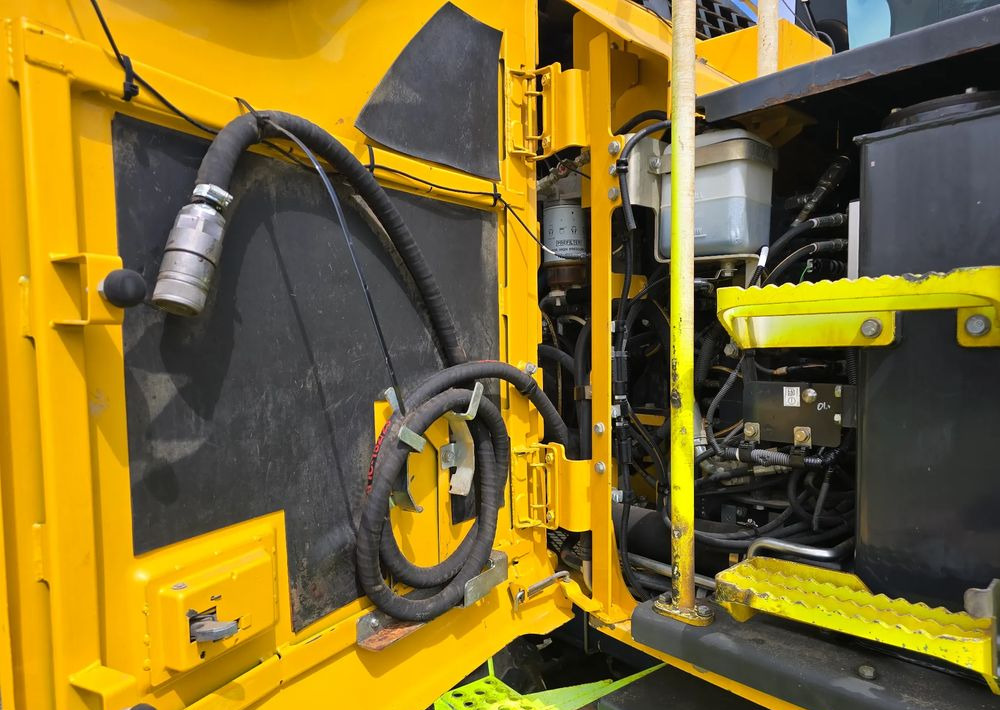 Komatsu - Excavator pe roţi: Foto 5 Komatsu - Excavator pe roţi: Foto 5