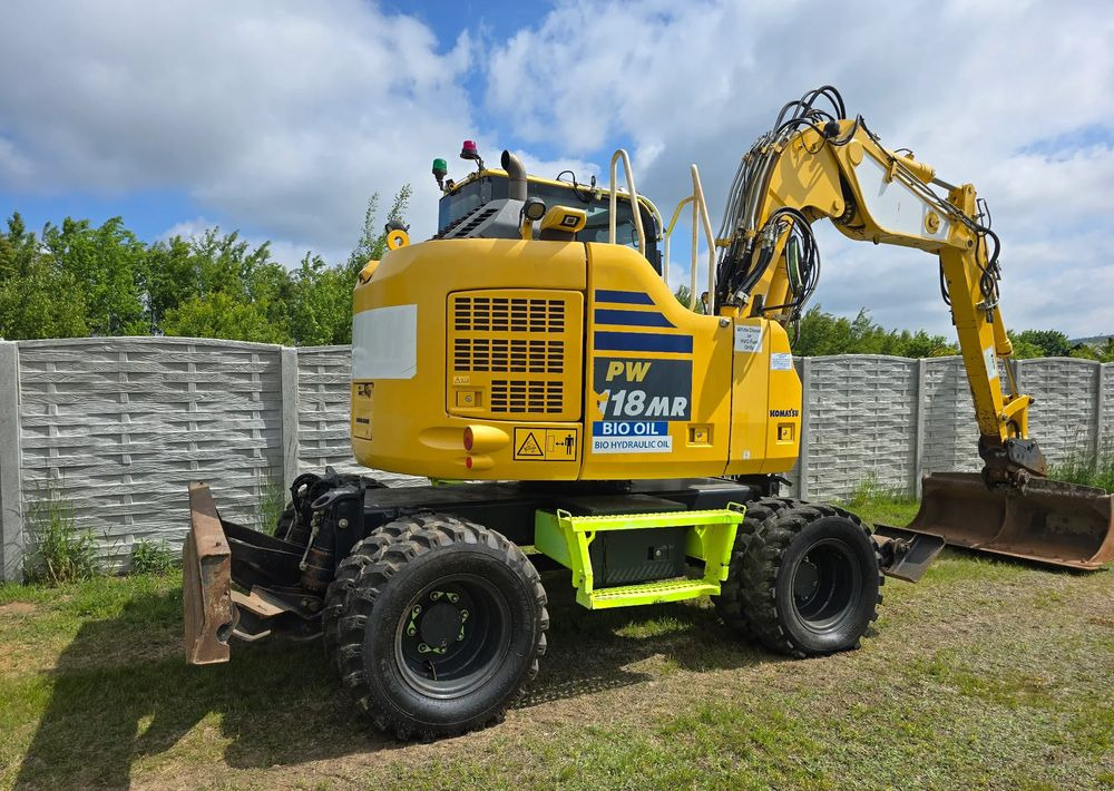 Komatsu - Excavator pe roţi: Foto 4 Komatsu - Excavator pe roţi: Foto 4