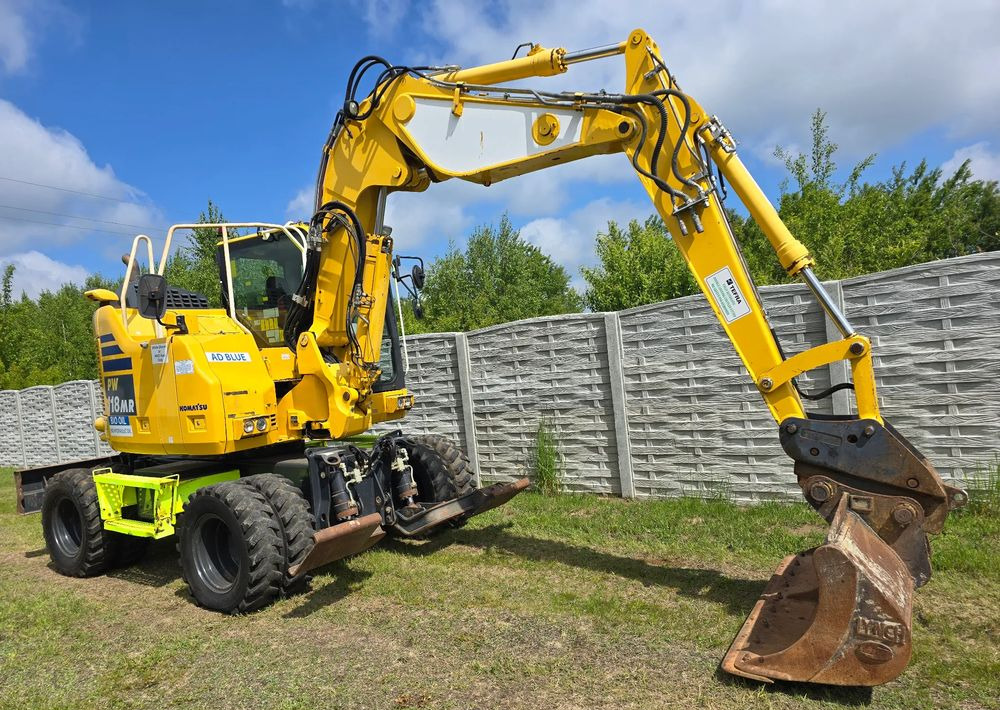 Komatsu - Excavator pe roţi: Foto 2 Komatsu - Excavator pe roţi: Foto 2