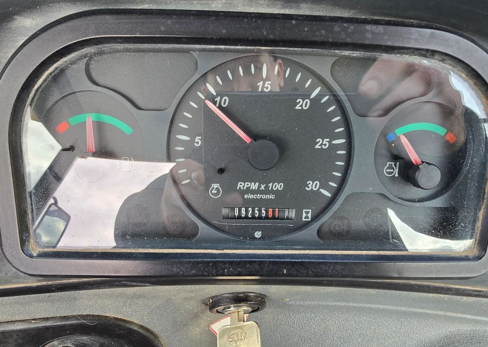 New Holland - Buldoexcavator: Foto 4 New Holland - Buldoexcavator: Foto 4