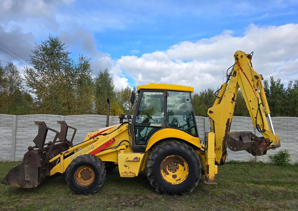 New Holland - Buldoexcavator: Foto 5 New Holland - Buldoexcavator: Foto 5