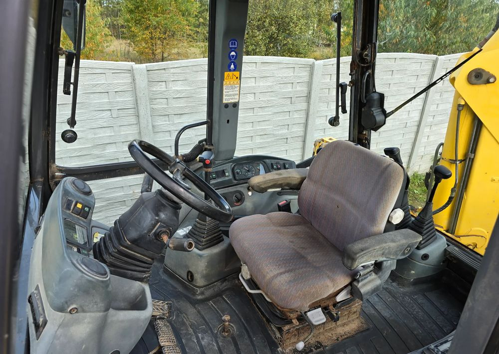 New Holland - Buldoexcavator: Foto 3 New Holland - Buldoexcavator: Foto 3