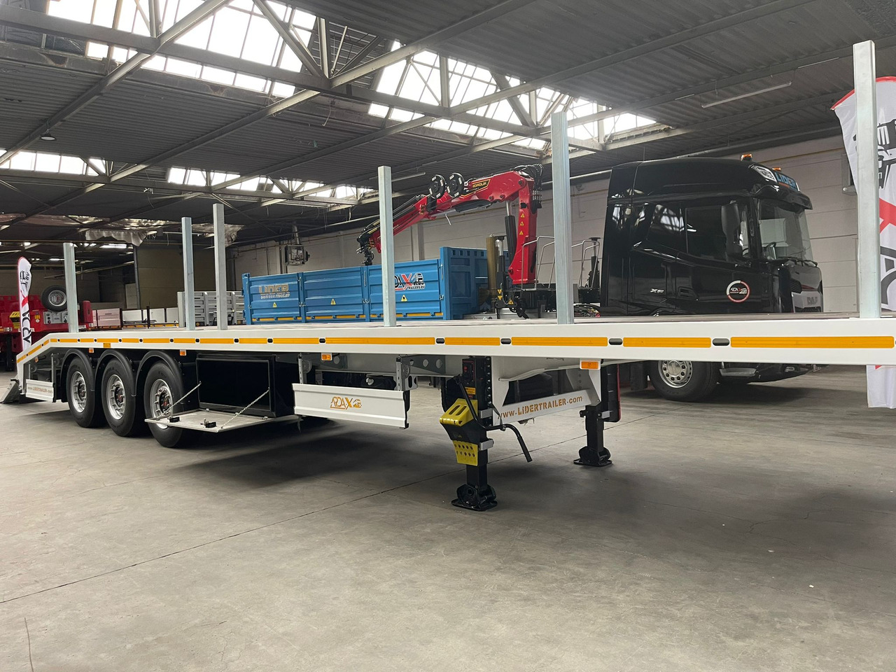 LIDER 3-assige platte oplegger - Semiremorcă platformă: Foto 4 LIDER 3-assige platte oplegger - Semiremorcă platformă: Foto 4