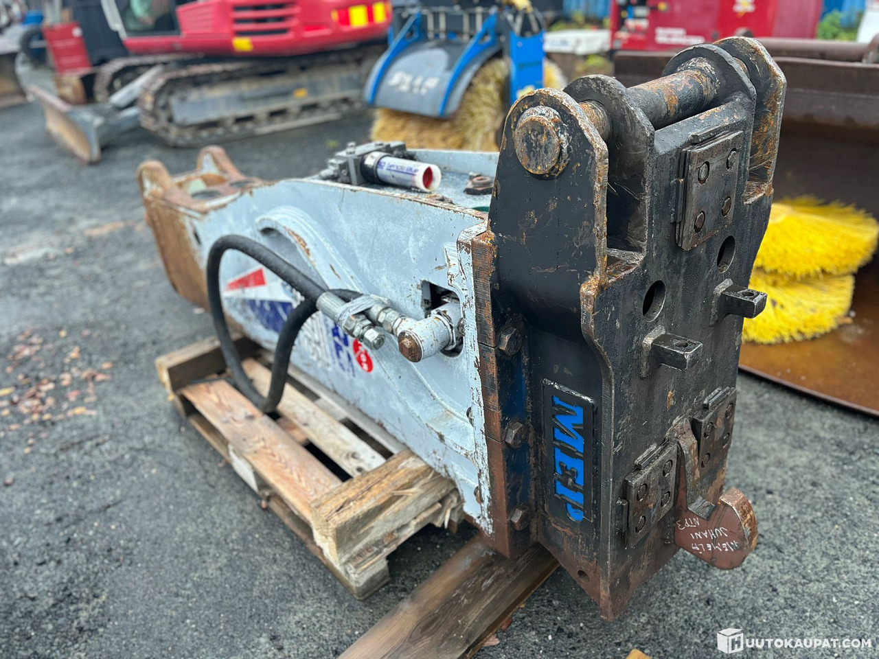 Furukawa 375 FXJ + NTP30 MEP coupler. Hydraulic breaker. 2015, Tornio - Ciocan hidraulic: Foto 3 Furukawa 375 FXJ + NTP30 MEP coupler. Hydraulic breaker. 2015, Tornio - Ciocan hidraulic: Foto 3