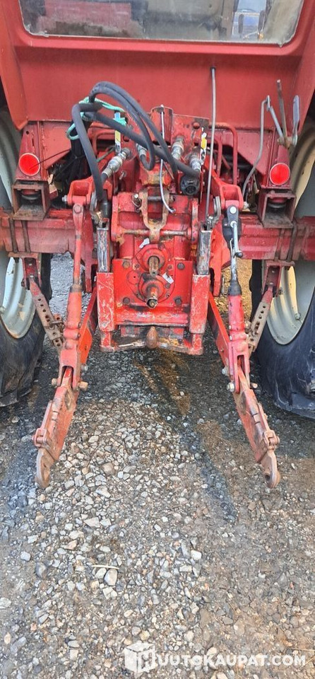 International 585XL, 1985, Diesel, 6 147 h Traktori, Kruunupyy - Tractor agricol: Foto 5 International 585XL, 1985, Diesel, 6 147 h Traktori, Kruunupyy - Tractor agricol: Foto 5