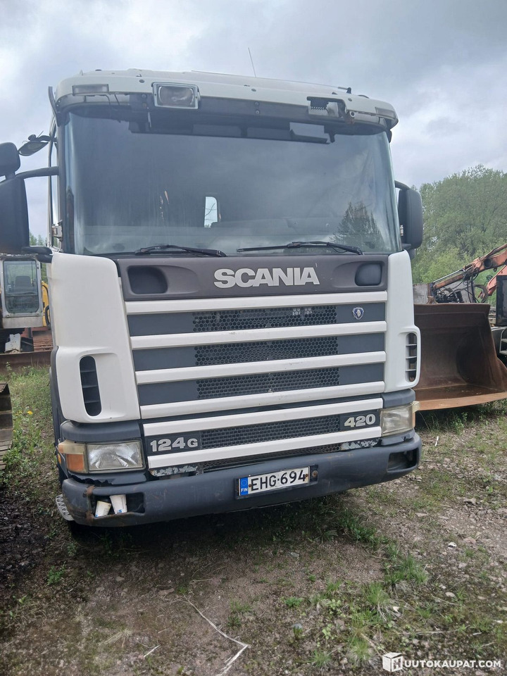 Scania 124G hook-lift truck, 2000, Kouvola - Camion cu cârlig: Foto 2 Scania 124G hook-lift truck, 2000, Kouvola - Camion cu cârlig: Foto 2