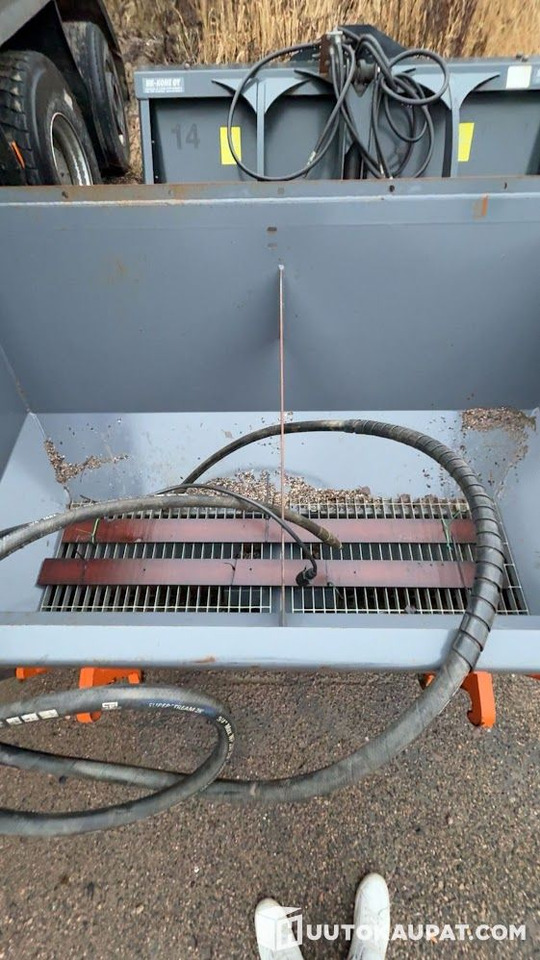 Serco Vilho 1500 LKS Plate Grit Spreader, 2019, Somero - Sararita: Foto 3 Serco Vilho 1500 LKS Plate Grit Spreader, 2019, Somero - Sararita: Foto 3