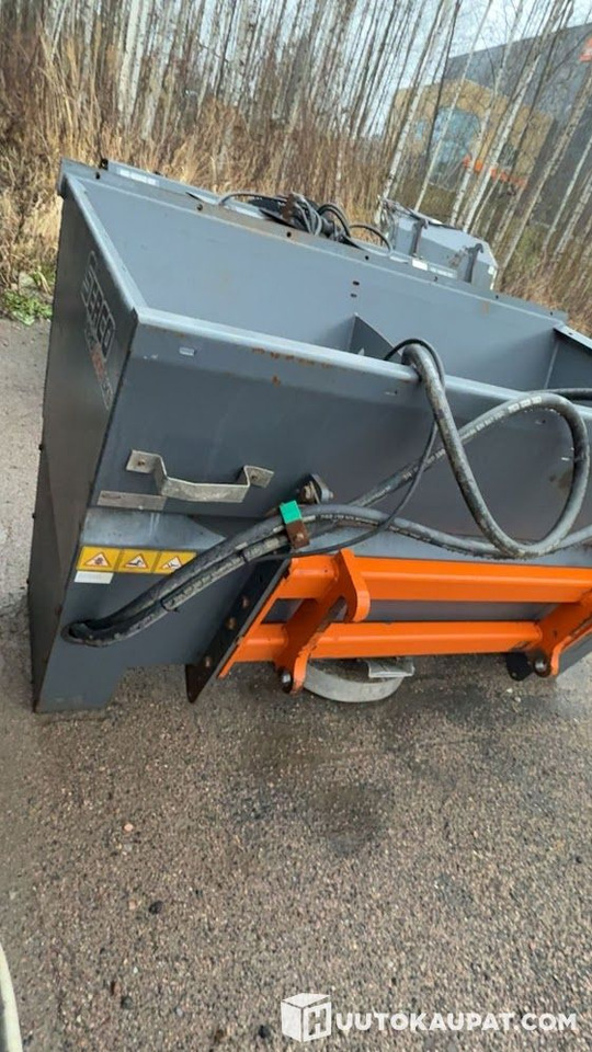 Serco Vilho 1500 LKS Plate Grit Spreader, 2019, Somero - Sararita: Foto 2 Serco Vilho 1500 LKS Plate Grit Spreader, 2019, Somero - Sararita: Foto 2