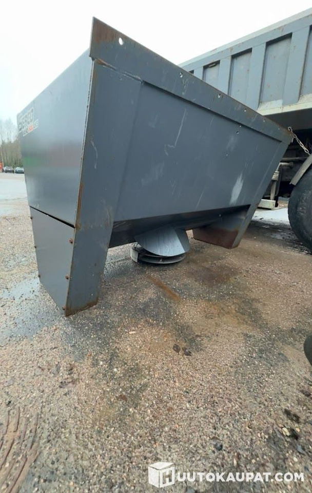 Serco Vilho 1500 LKS Plate Grit Spreader, 2019, Somero - Sararita: Foto 1 Serco Vilho 1500 LKS Plate Grit Spreader, 2019, Somero - Sararita: Foto 1