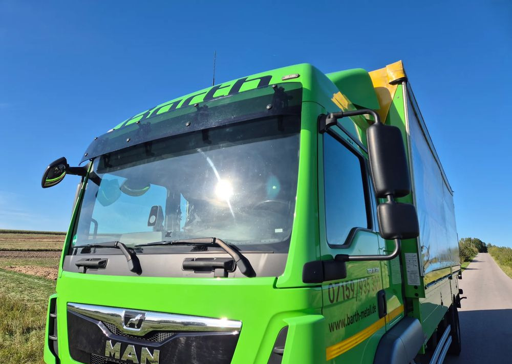 MAN Tgm 18.320 FULL SERWIS UNIKAT TOP ORYGINALNY PRZEBIEG z Niemiec AUTOMAT WINDA ACC Pirelli klima postojowa 18.250 18.290 15.250 15.290 15.320 - Camion cu prelată: Foto 4 MAN Tgm 18.320 FULL SERWIS UNIKAT TOP ORYGINALNY PRZEBIEG z Niemiec AUTOMAT WINDA ACC Pirelli klima postojowa 18.250 18.290 15.250 15.290 15.320 - Camion cu prelată: Foto 4