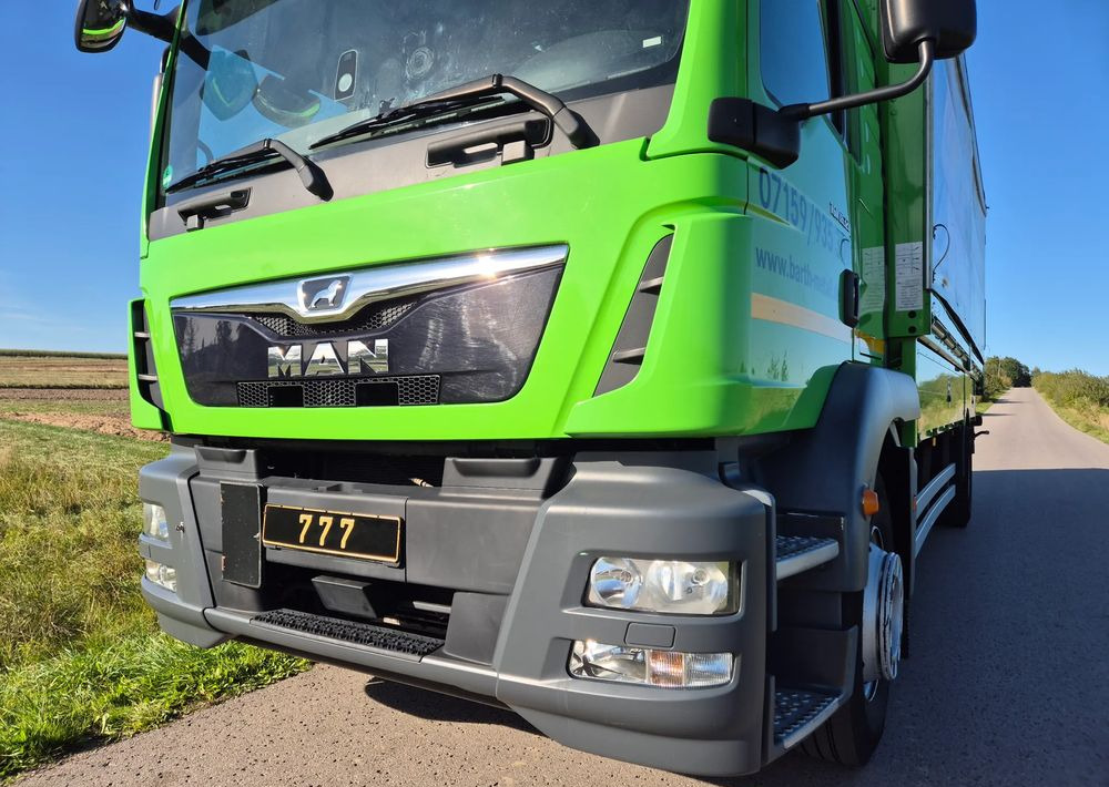 MAN Tgm 18.320 FULL SERWIS UNIKAT TOP ORYGINALNY PRZEBIEG z Niemiec AUTOMAT WINDA ACC Pirelli klima postojowa 18.250 18.290 15.250 15.290 15.320 - Camion cu prelată: Foto 3 MAN Tgm 18.320 FULL SERWIS UNIKAT TOP ORYGINALNY PRZEBIEG z Niemiec AUTOMAT WINDA ACC Pirelli klima postojowa 18.250 18.290 15.250 15.290 15.320 - Camion cu prelată: Foto 3