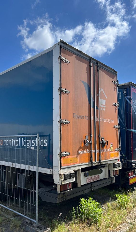 Wielton 2 osiowa NAUKA JAZDY 2 osie z Holandii dwu dwuosiowa dwie osie 2osiowa 2osie - Semiremorcă furgon: Foto 2 Wielton 2 osiowa NAUKA JAZDY 2 osie z Holandii dwu dwuosiowa dwie osie 2osiowa 2osie - Semiremorcă furgon: Foto 2