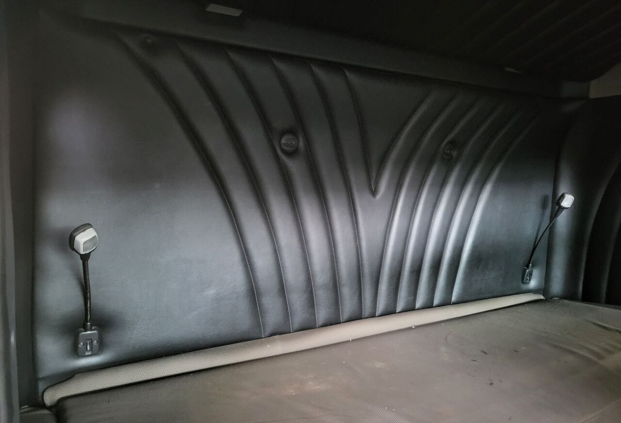 Scania SCANIA R truck - Cabină și interior pentru Camion: Foto 4 Scania SCANIA R truck - Cabină și interior pentru Camion: Foto 4