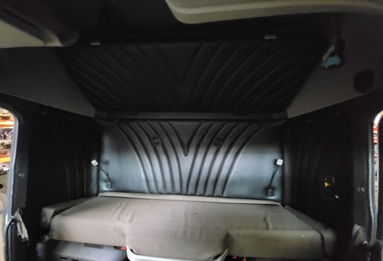 Scania SCANIA R truck - Cabină și interior pentru Camion: Foto 5 Scania SCANIA R truck - Cabină și interior pentru Camion: Foto 5