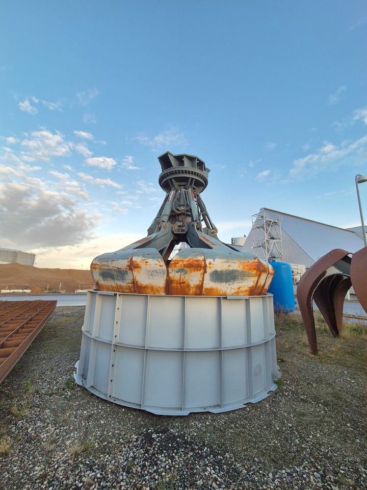 Peiner SMAG HMG.46-S - Graifer pentru Echipament portuar: Foto 1 Peiner SMAG HMG.46-S - Graifer pentru Echipament portuar: Foto 1