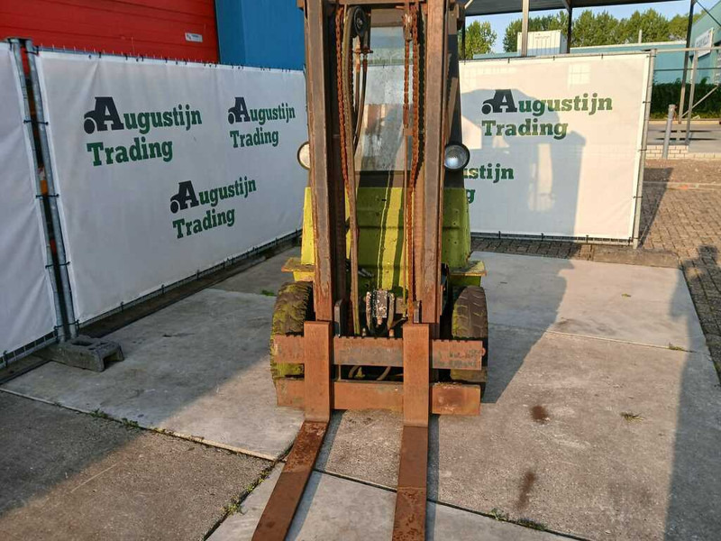 Clark DPS 25 - Stivuitor diesel: Foto 3 Clark DPS 25 - Stivuitor diesel: Foto 3