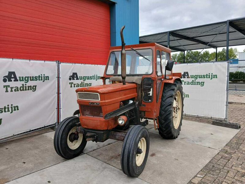 Fiat 640/8 - Tractor agricol: Foto 4 Fiat 640/8 - Tractor agricol: Foto 4
