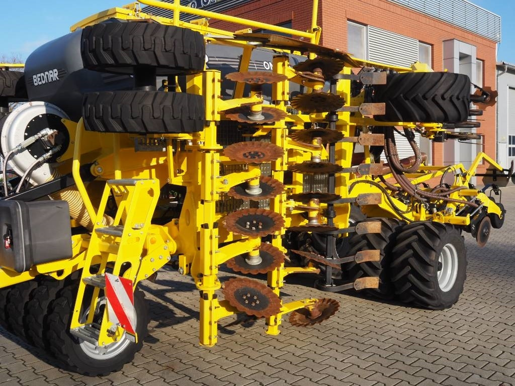 Semănătoare combinată Bednar OMEGA OO 4000L: Foto 8 Semănătoare combinată Bednar OMEGA OO 4000L: Foto 8