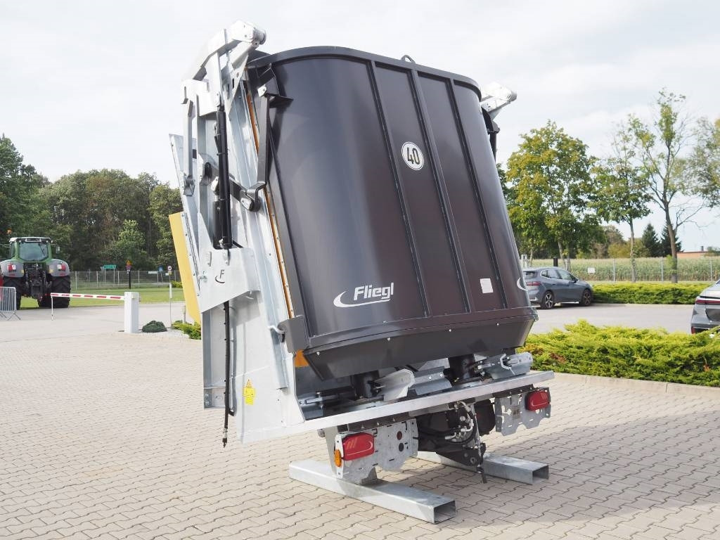 Fliegl S-2/SAW Profi - Maşină de împrăştiat gunoi de grajd: Foto 3 Fliegl S-2/SAW Profi - Maşină de împrăştiat gunoi de grajd: Foto 3