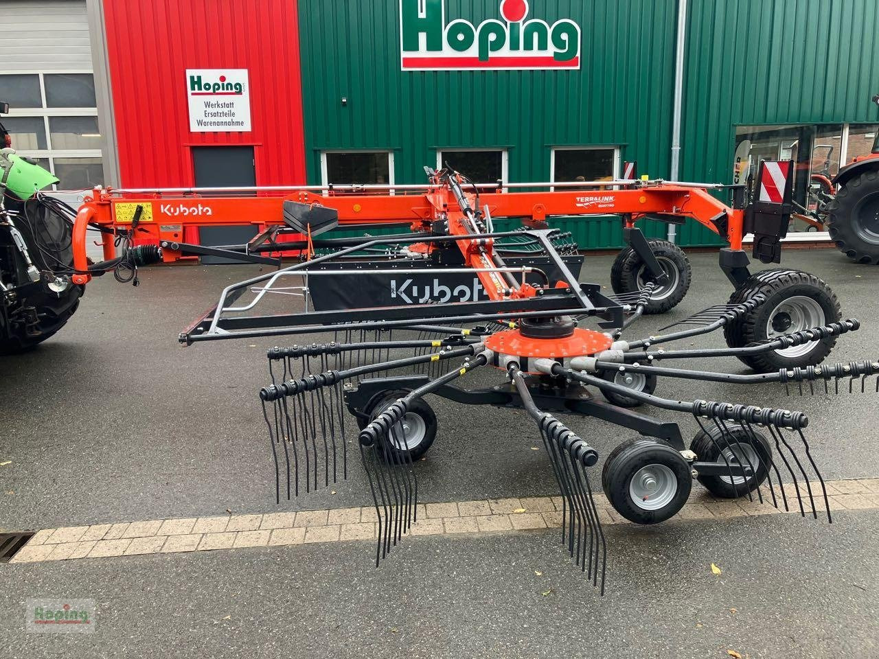 Kubota RA 2580 - Maşină de întors fânul: Foto 2 Kubota RA 2580 - Maşină de întors fânul: Foto 2