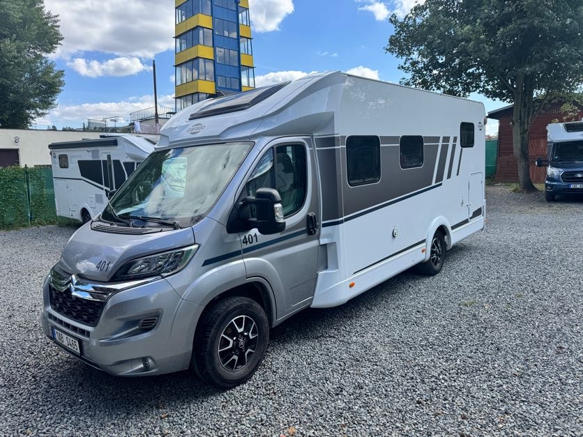 CARADO T447 PRO+ , camera, radio, awning, bike holder, LPG, ALU - Autorulotă semi-integrată: Foto 2 CARADO T447 PRO+ , camera, radio, awning, bike holder, LPG, ALU - Autorulotă semi-integrată: Foto 2