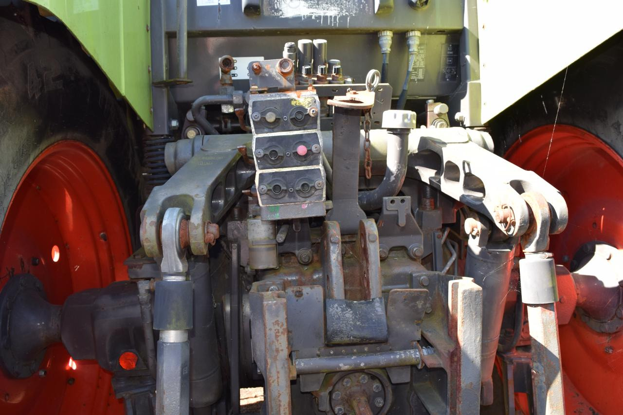 CLAAS Ares 826 RZ - Tractor agricol: Foto 5 CLAAS Ares 826 RZ - Tractor agricol: Foto 5
