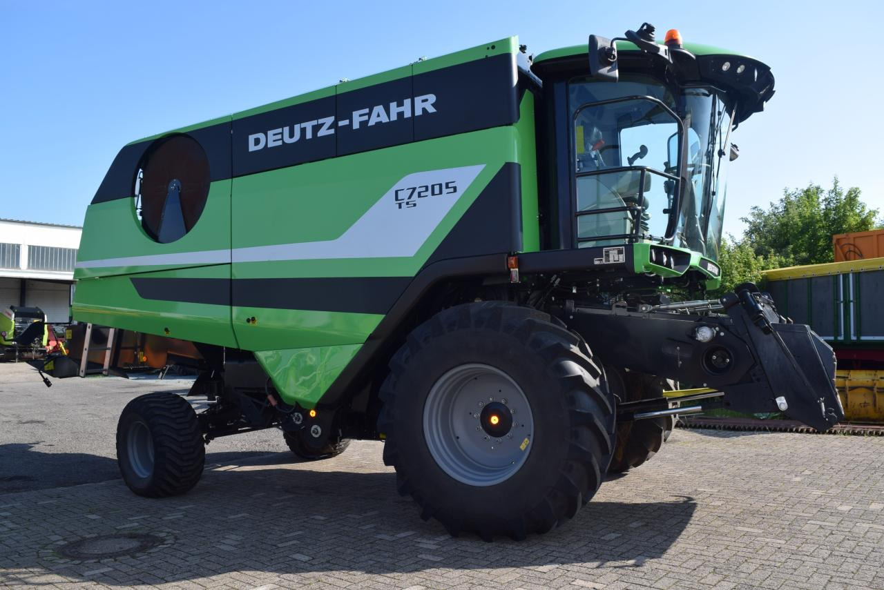 Deutz-Fahr C 7205 TS - Combină de recoltat cereale: Foto 3 Deutz-Fahr C 7205 TS - Combină de recoltat cereale: Foto 3
