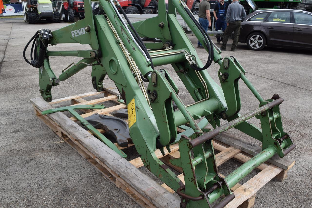 Fendt Frontlader für Serie 400 - Încarcator frontal pentru tractor: Foto 5 Fendt Frontlader für Serie 400 - Încarcator frontal pentru tractor: Foto 5