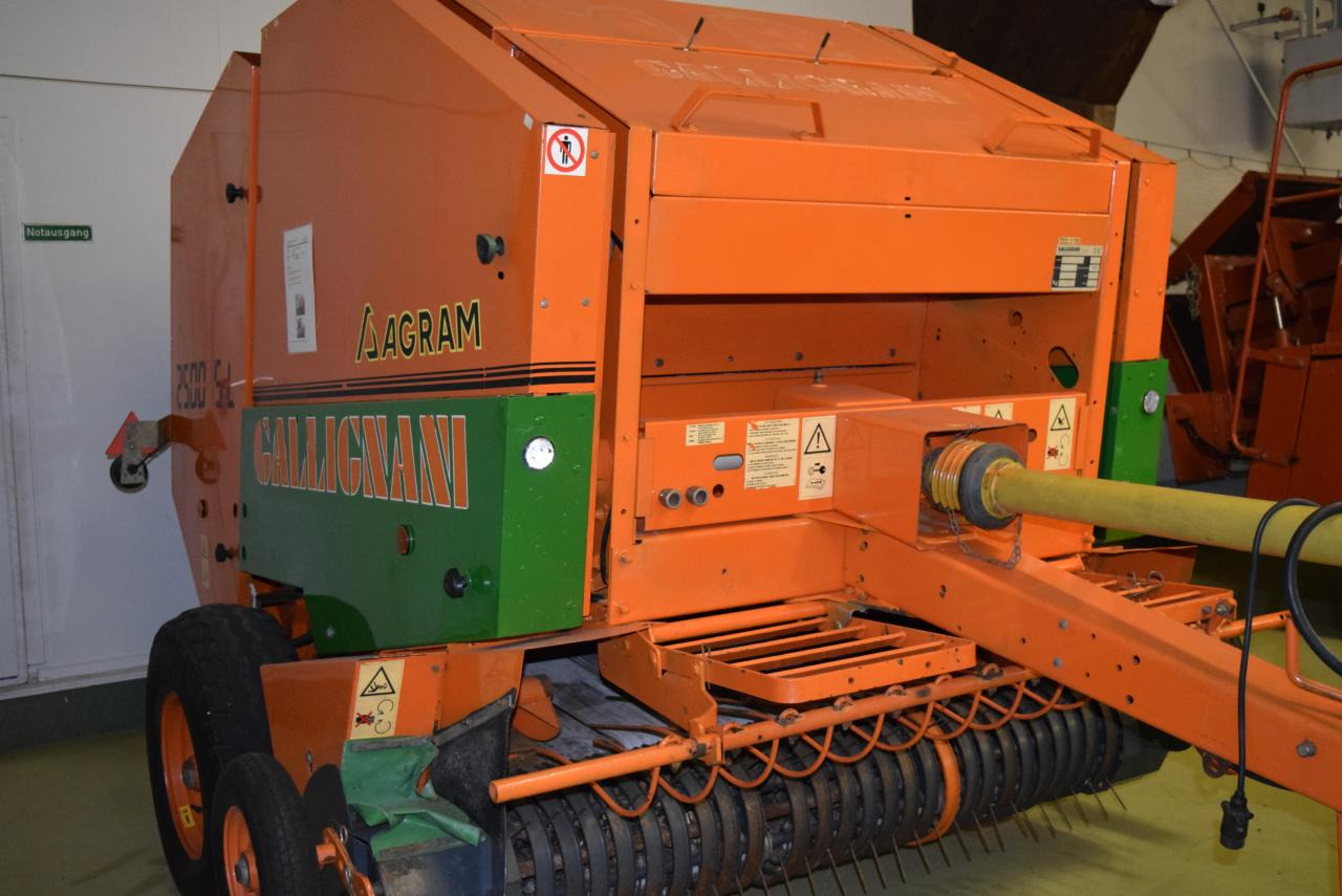 Gallignani 2500 SL - Presă baloţi rotunzi: Foto 1 Gallignani 2500 SL - Presă baloţi rotunzi: Foto 1