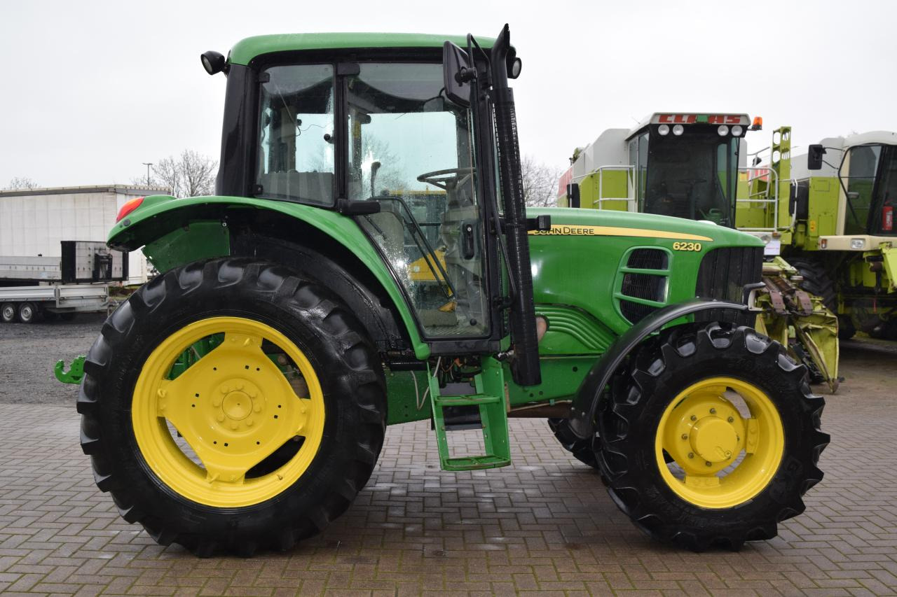 John Deere 6230 - Tractor agricol: Foto 1 John Deere 6230 - Tractor agricol: Foto 1