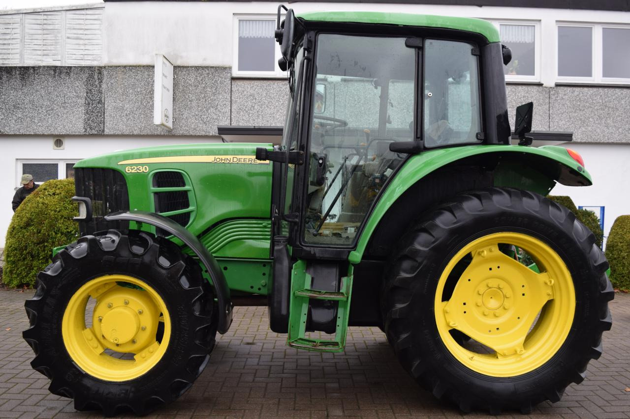 John Deere 6230 - Tractor agricol: Foto 4 John Deere 6230 - Tractor agricol: Foto 4