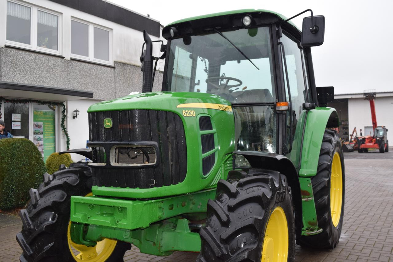 John Deere 6230 - Tractor agricol: Foto 5 John Deere 6230 - Tractor agricol: Foto 5