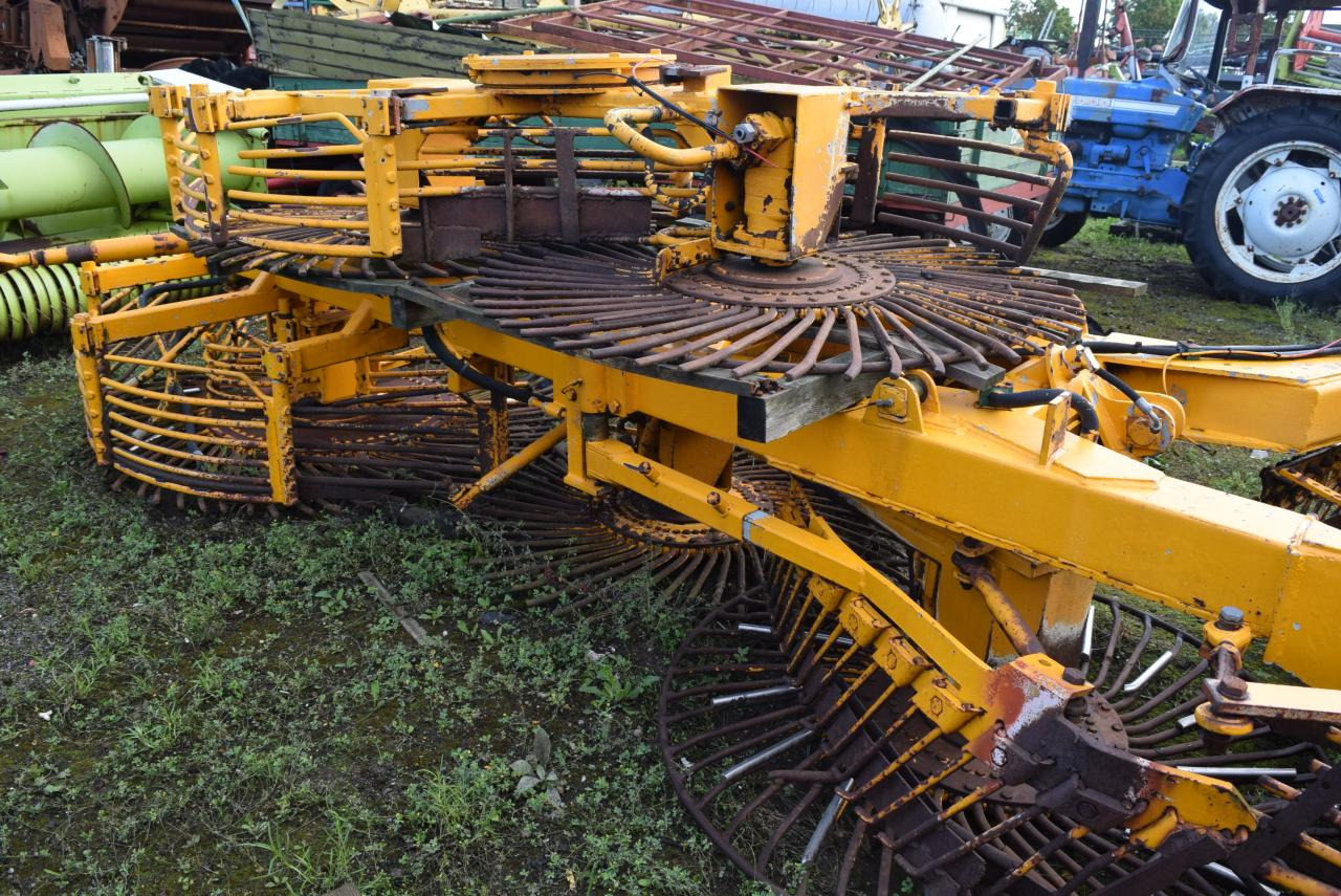 Kleine K6 - Erntevorsatz Rübenroder - Combină de recoltat sfeclă: Foto 4 Kleine K6 - Erntevorsatz Rübenroder - Combină de recoltat sfeclă: Foto 4