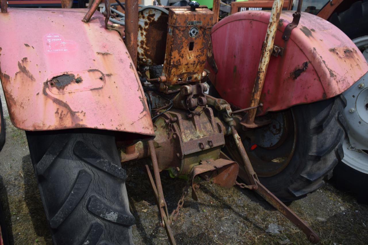 Massey Ferguson MF 35 - Tractor agricol: Foto 3 Massey Ferguson MF 35 - Tractor agricol: Foto 3