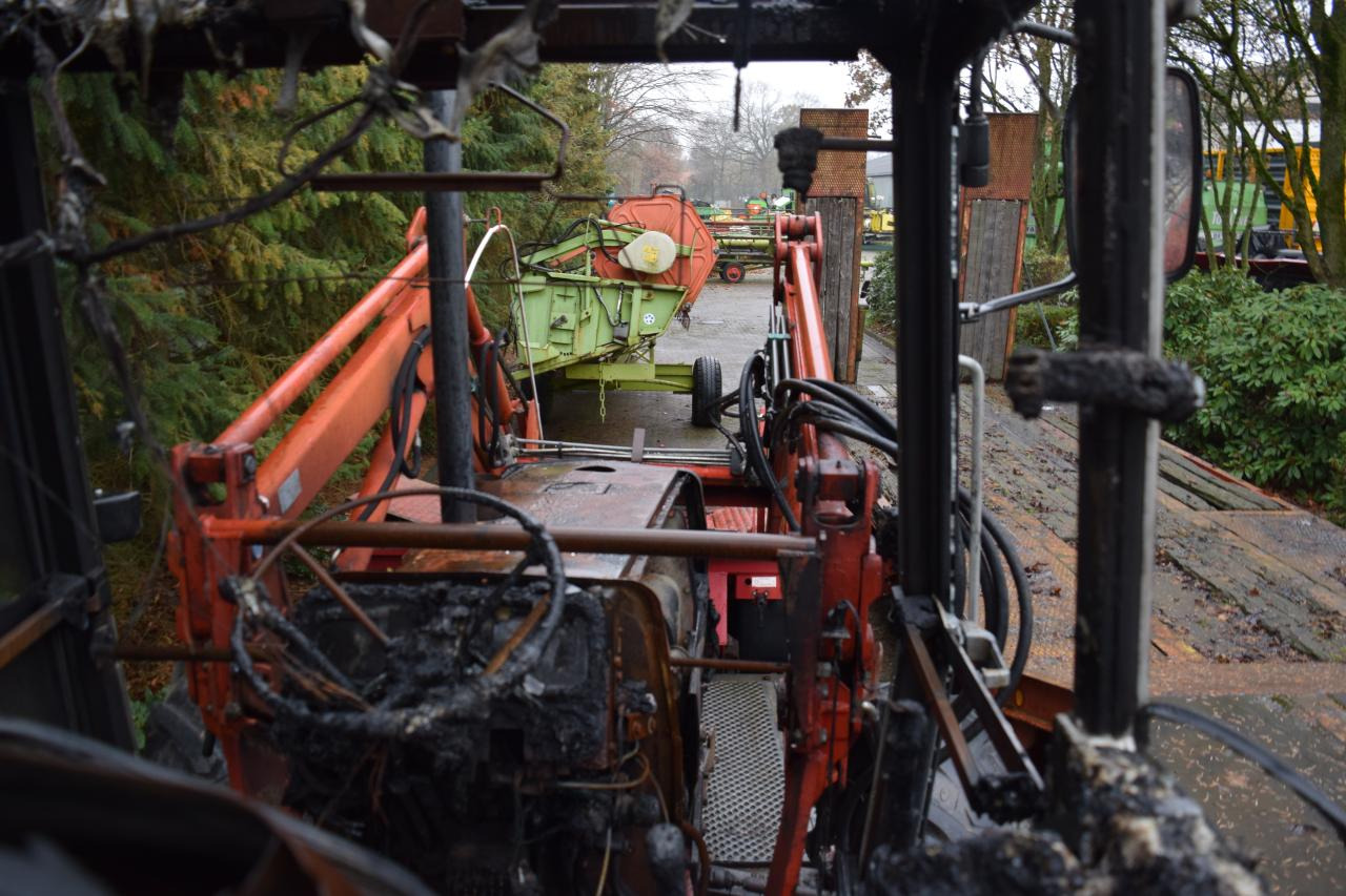 Massey Ferguson MF 390 T *Brandschaden* în leasing Massey Ferguson MF 390 T *Brandschaden*: Foto 8 Massey Ferguson MF 390 T *Brandschaden* în leasing Massey Ferguson MF 390 T *Brandschaden*: Foto 8