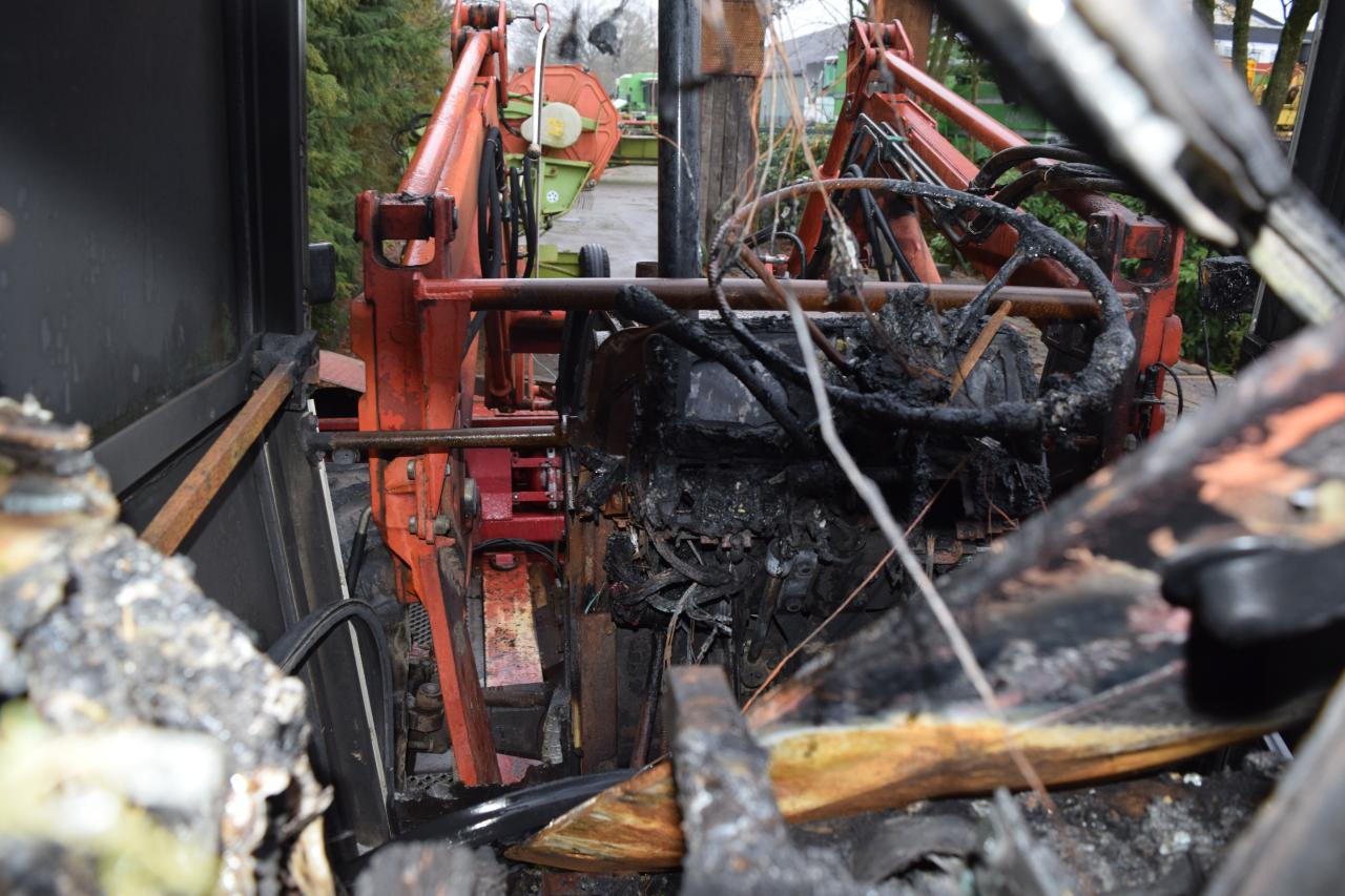 Massey Ferguson MF 390 T *Brandschaden* în leasing Massey Ferguson MF 390 T *Brandschaden*: Foto 7 Massey Ferguson MF 390 T *Brandschaden* în leasing Massey Ferguson MF 390 T *Brandschaden*: Foto 7