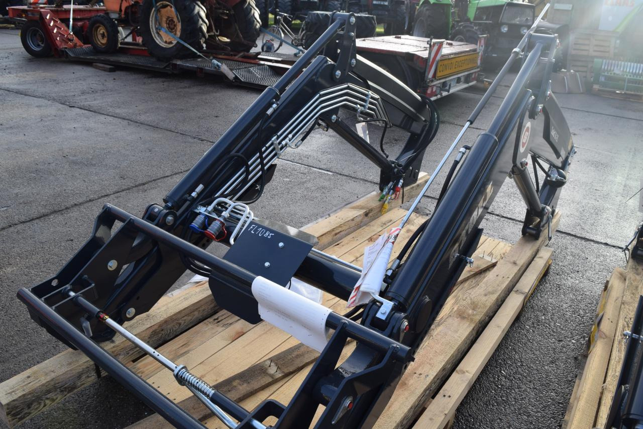 Stoll Solid 38-20 P - Încarcator frontal pentru tractor: Foto 3 Stoll Solid 38-20 P - Încarcator frontal pentru tractor: Foto 3