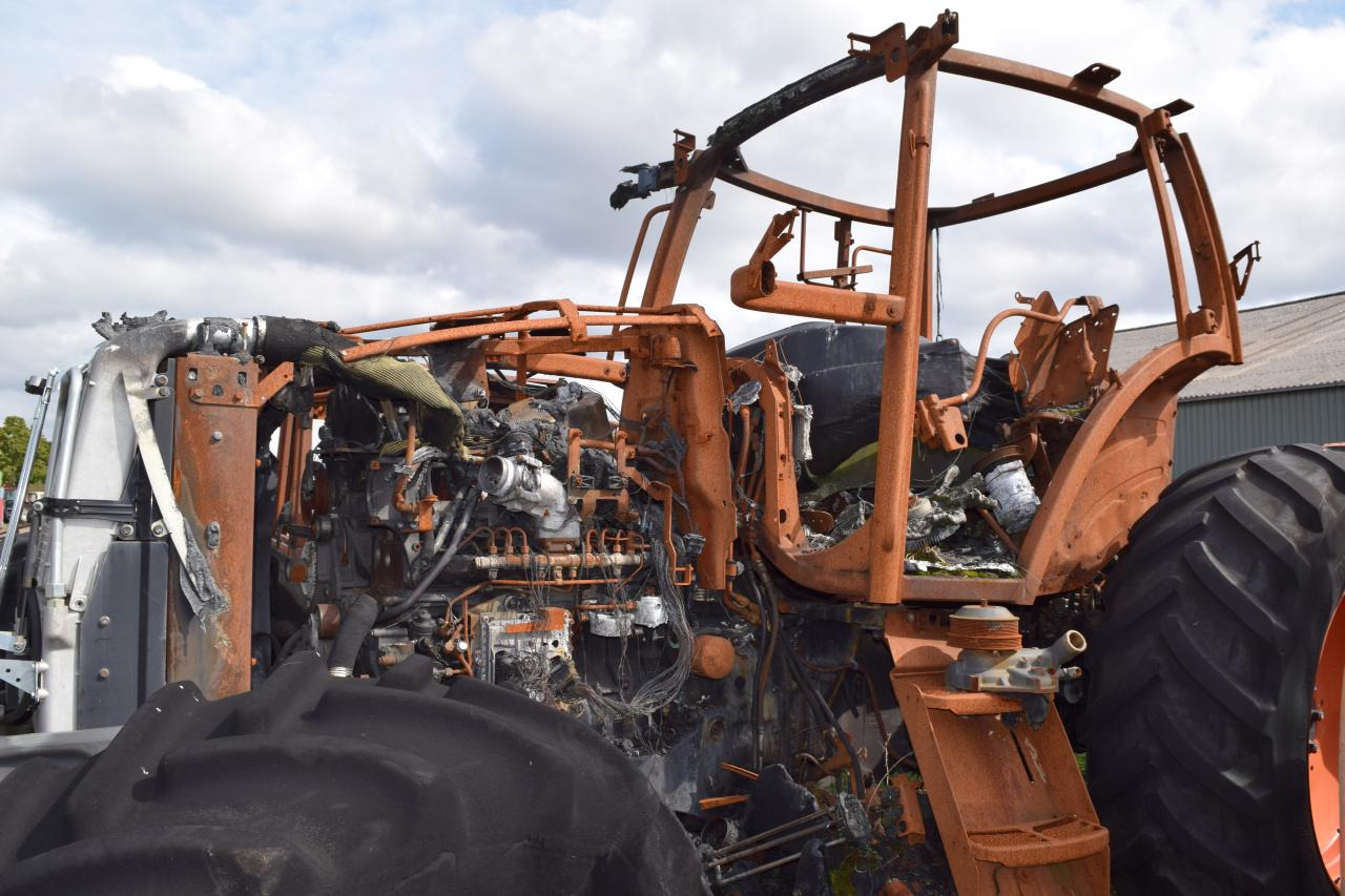 Valtra T234 *zur Teileverwertung* - Tractor agricol: Foto 4 Valtra T234 *zur Teileverwertung* - Tractor agricol: Foto 4