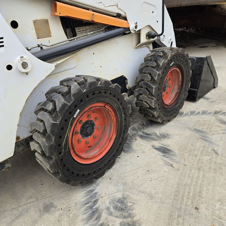 Bobcat S16 - Mini încărcător: Foto 5 Bobcat S16 - Mini încărcător: Foto 5