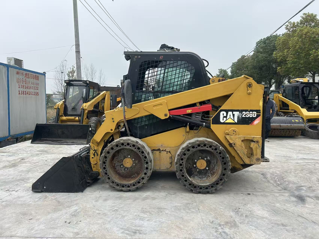 CATERPILLAR 236D - Mini încărcător: Foto 5 CATERPILLAR 236D - Mini încărcător: Foto 5