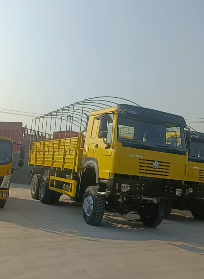 SINOTRUK HOWO - Camion: Foto 1 SINOTRUK HOWO - Camion: Foto 1