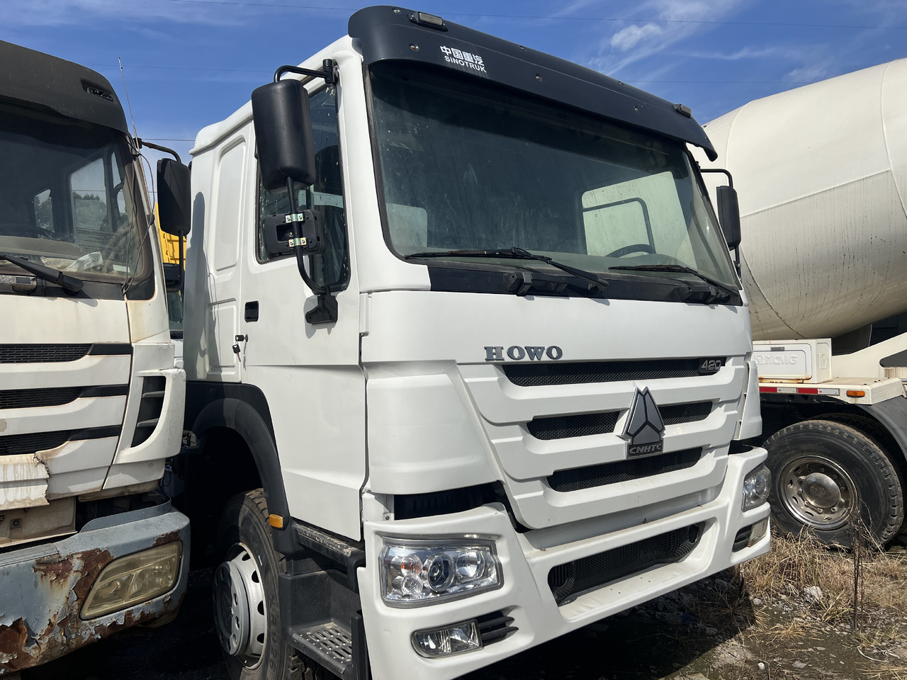 SINOTRUK Trailer head - Cap tractor: Foto 1 SINOTRUK Trailer head - Cap tractor: Foto 1