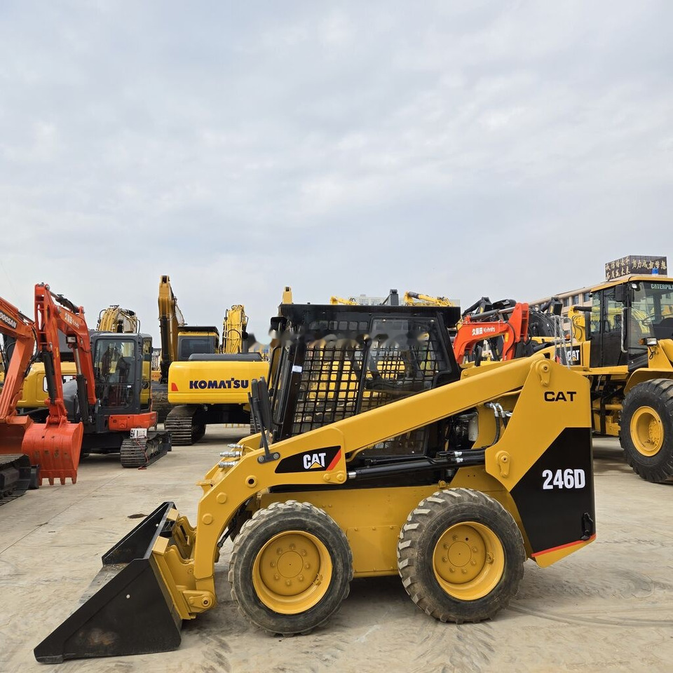 Caterpillar 246D - Mini încărcător: Foto 4 Caterpillar 246D - Mini încărcător: Foto 4