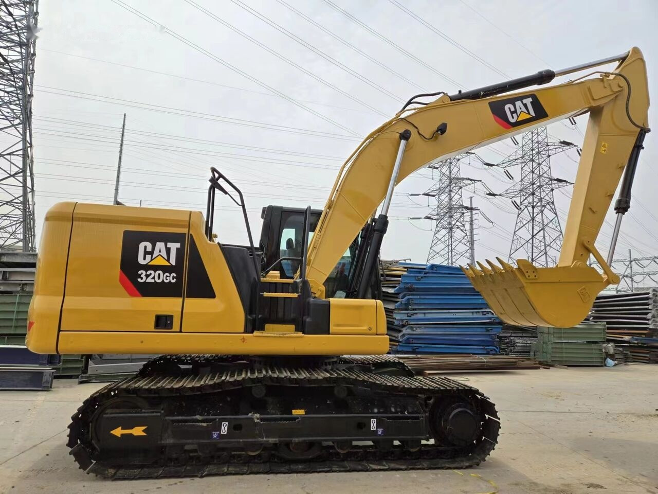 Caterpillar 320GC - Excavator pe şenile: Foto 3 Caterpillar 320GC - Excavator pe şenile: Foto 3