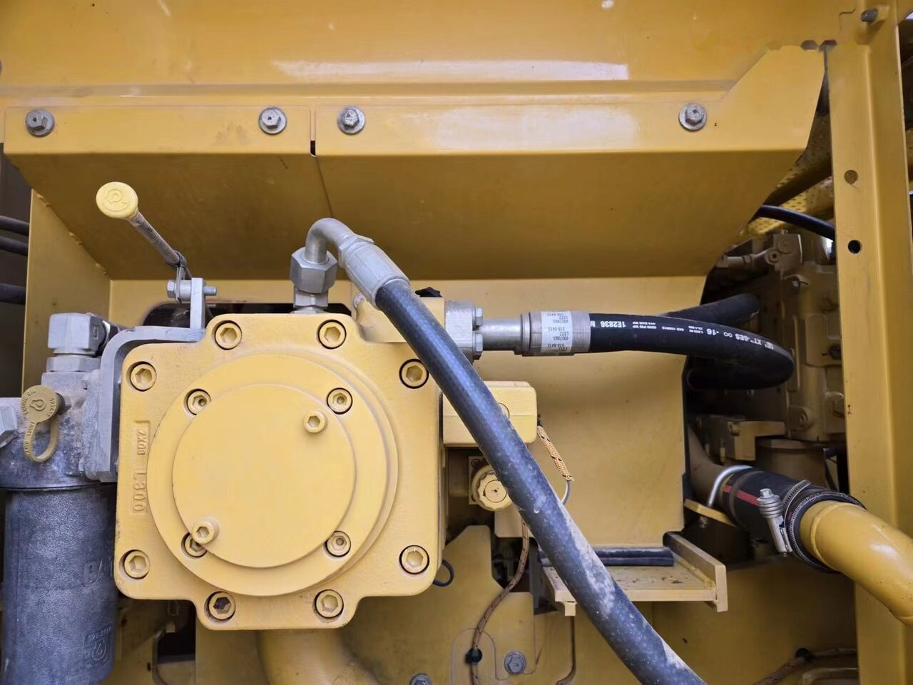 Caterpillar 320GC - Excavator pe şenile: Foto 4 Caterpillar 320GC - Excavator pe şenile: Foto 4