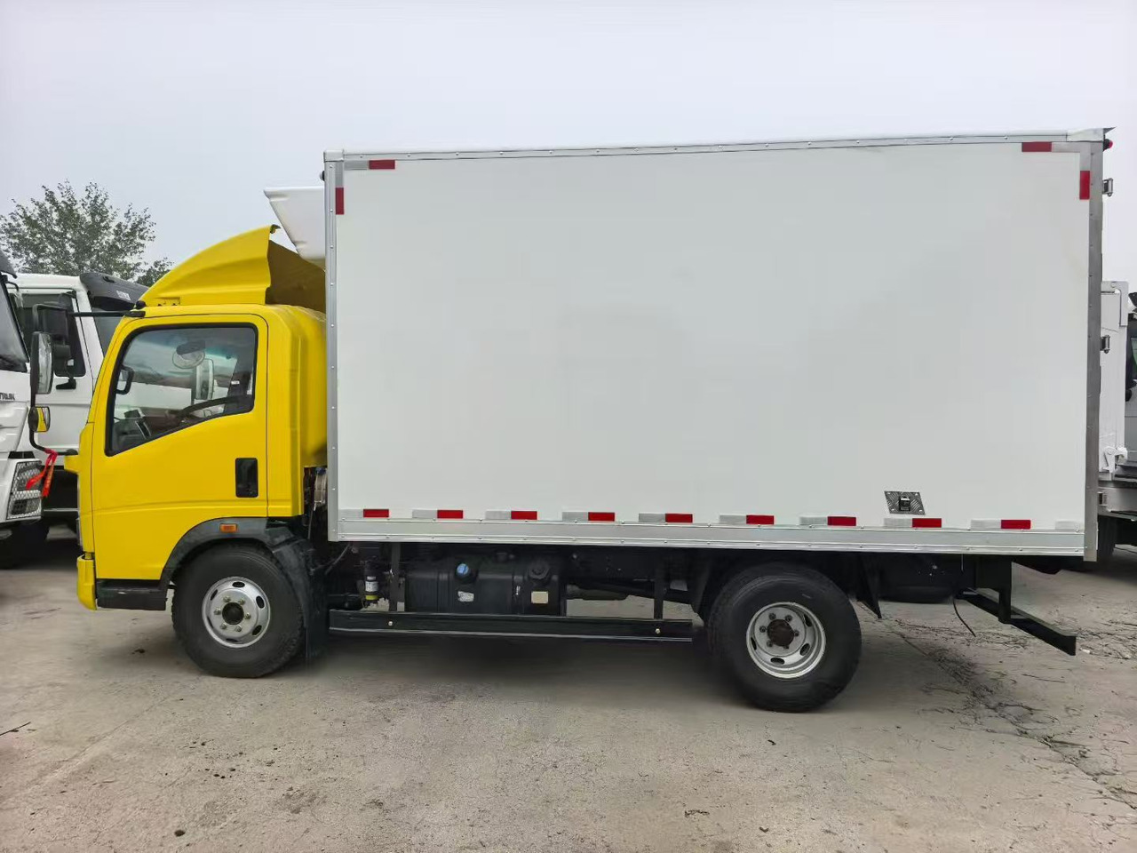 - Camion frigider: Foto 4 - Camion frigider: Foto 4