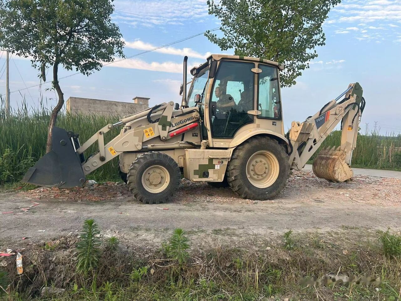 LiuGong 766A - Buldoexcavator: Foto 2 LiuGong 766A - Buldoexcavator: Foto 2