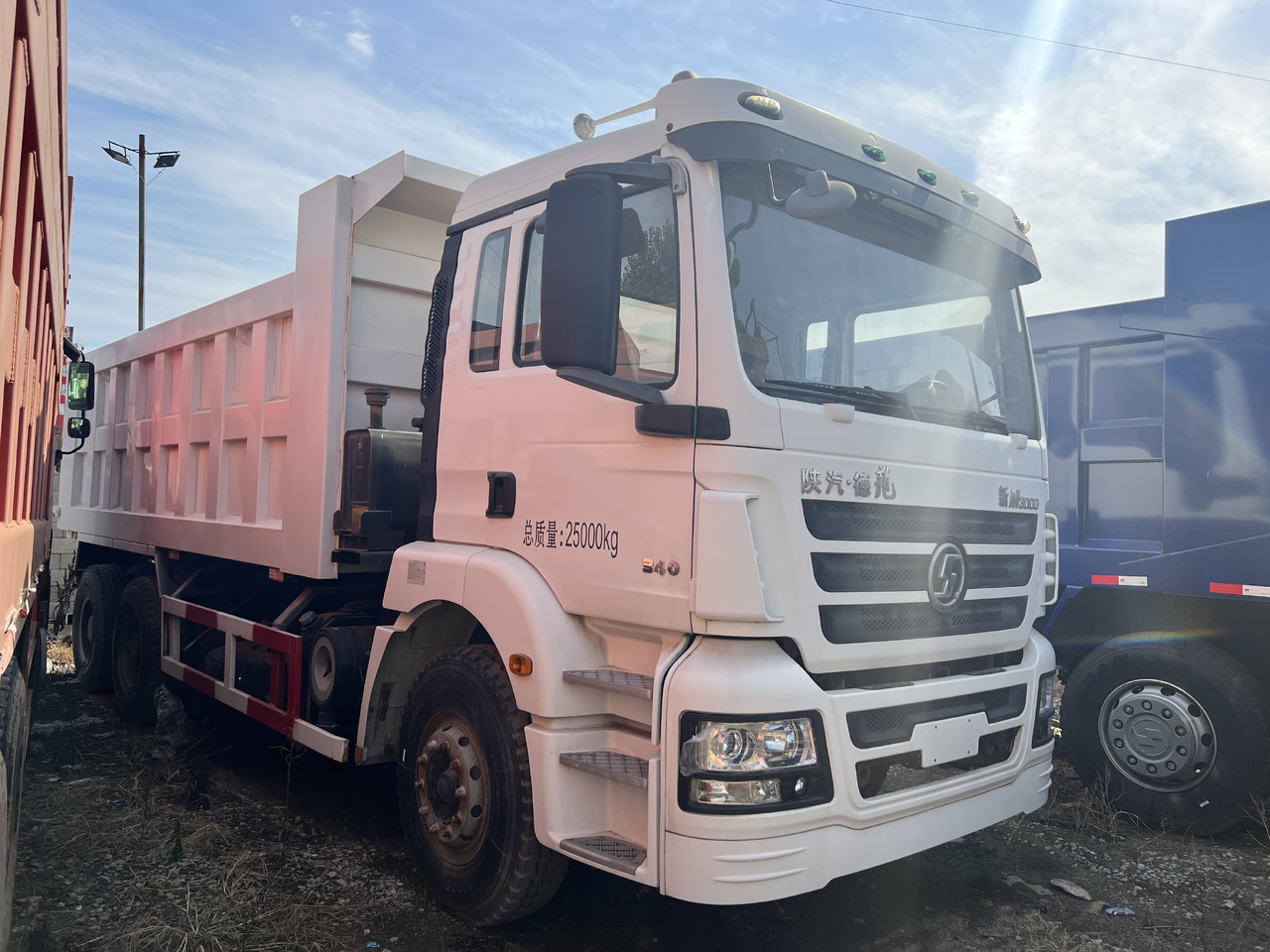 SHACMAN M3000 - Camion basculantă: Foto 1 SHACMAN M3000 - Camion basculantă: Foto 1