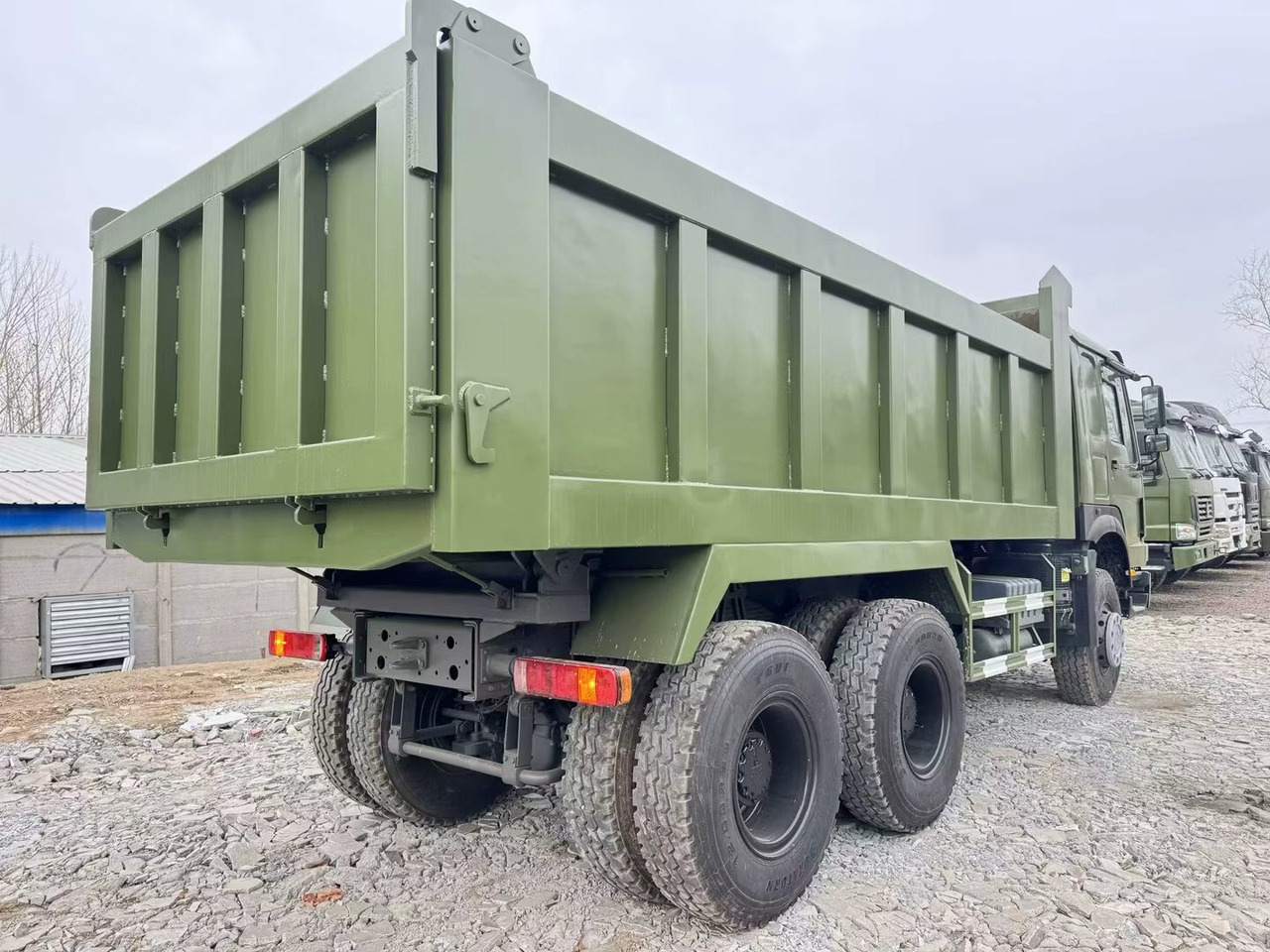 SINOTRUK HOWO - Camion basculantă: Foto 5 SINOTRUK HOWO - Camion basculantă: Foto 5